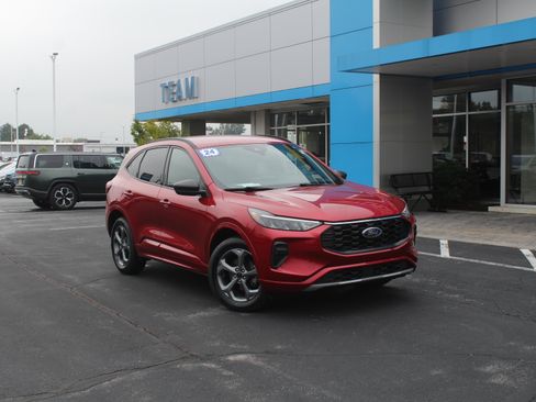 Used 2024 Ford Escape ST-Line w/ Tech Pack #1 AWD/4WD image 4