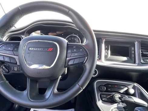 Used 2017 Dodge Challenger SXT RWD image 14
