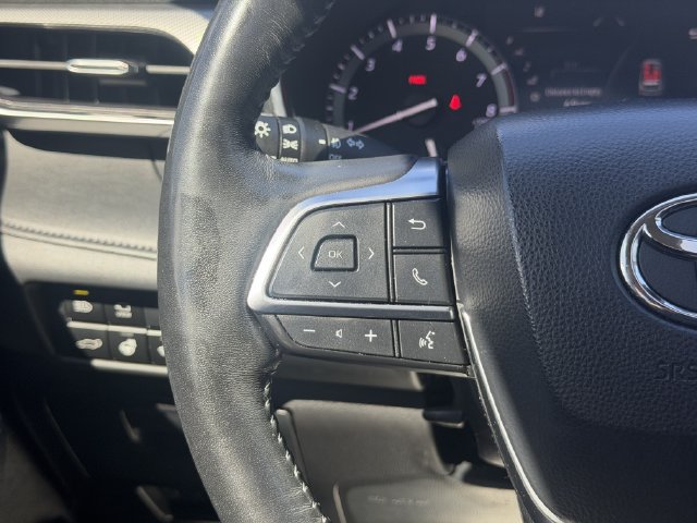 Used 2020 Toyota Highlander Platinum FWD image 28