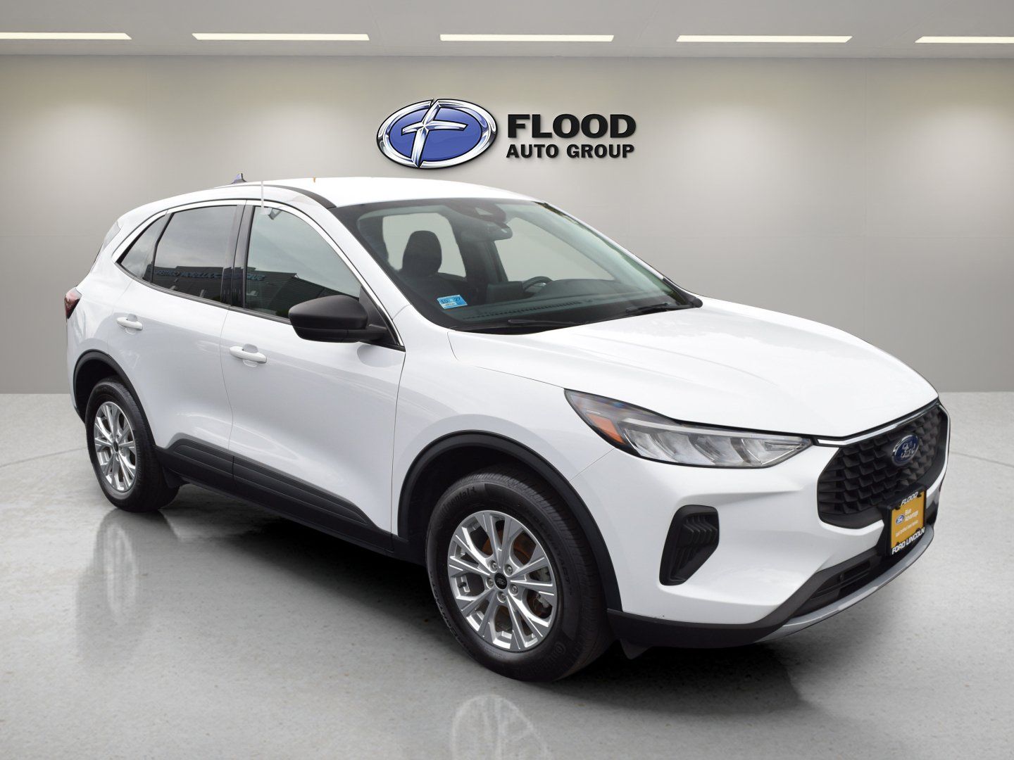 Used 2023 Ford Escape Active AWD/4WD image 1
