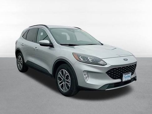 Used 2020 Ford Escape SEL image 3
