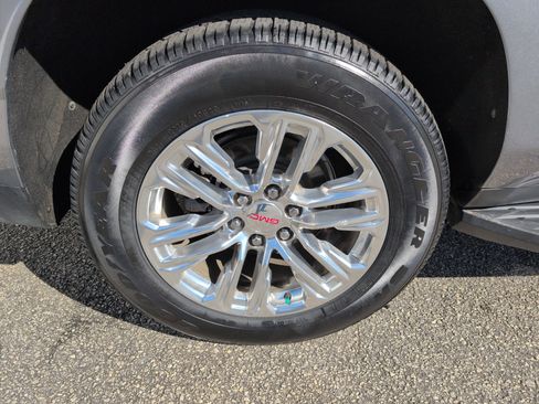 Used 2021 GMC Yukon XL SLT w/ SLT Luxury Plus Package image 12