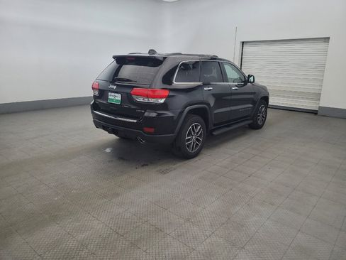 Used 2017 Jeep Grand Cherokee Limited AWD/4WD image 9