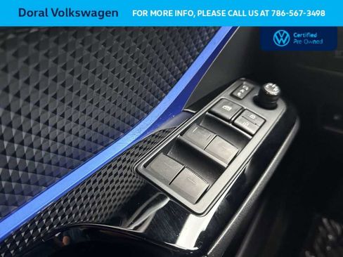 Used 2021 Toyota C-HR XLE FWD image 17