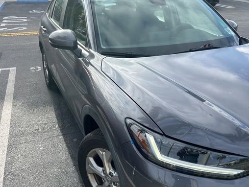 Used 2023 Honda HR-V LX image 1