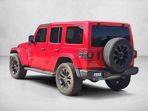 Used 2022 Jeep Wrangler Unlimited Sahara AWD/4WD image 7