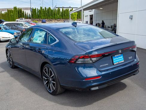 New 2026 Honda Accord Touring image 8