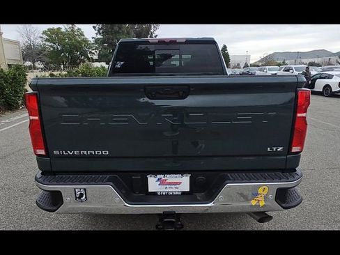 Used 2025 Chevrolet Silverado 2500 LTZ w/ LTZ Convenience Package AWD/4WD image 5