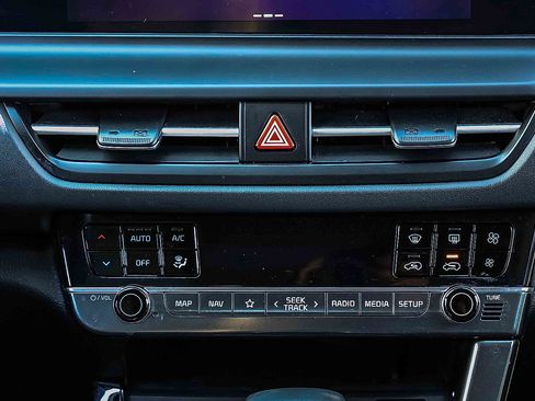 Certified 2024 Kia Seltos SX image 13