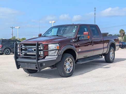 Used 2016 Ford F250 King Ranch w/ FX4 Off-Road Package AWD/4WD image 4