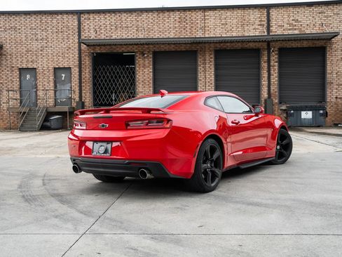 Used 2017 Chevrolet Camaro SS RWD image 2