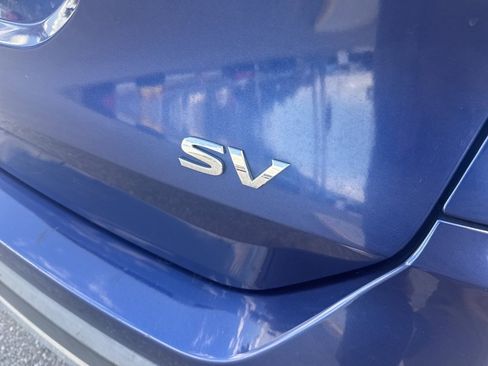 Used 2018 Nissan Rogue SV image 4