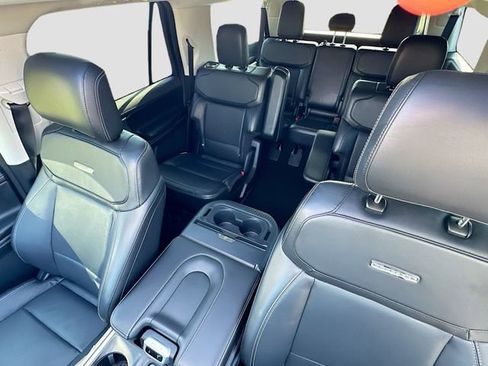 Used 2025 Ford Expedition Max Platinum image 23