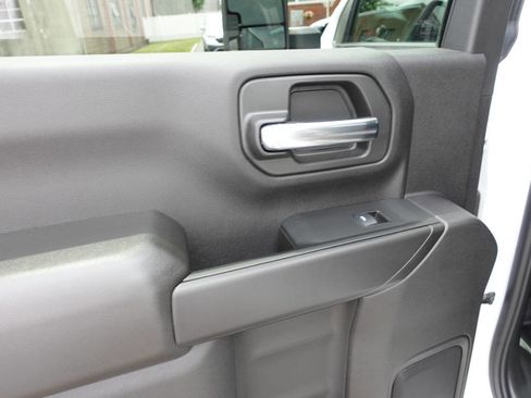 Used 2024 GMC Sierra 2500 Pro w/ Convenience Package image 19