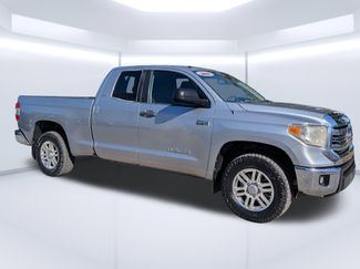 Used 2017 Toyota Tundra SR5 w/ SR5 Upgrade Package video 1