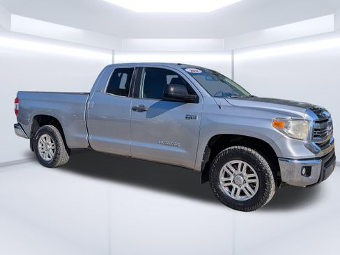 Used 2017 Toyota Tundra SR5 w/ SR5 Upgrade Package image 1