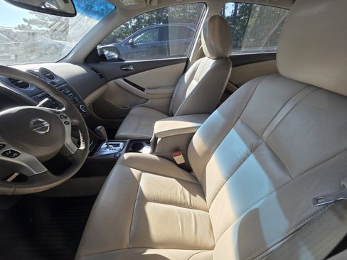 Used 2012 Nissan Altima 3.5 SR w/ Sport Pkg FWD image 7