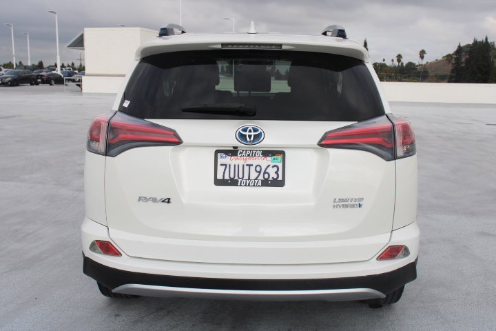 Used 2017 Toyota RAV4 Limited w/ Advanced Technology Package AWD/4WD image 4