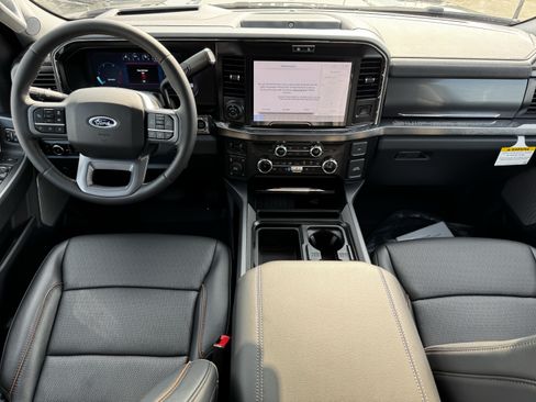 New 2026 Ford F250 Lariat w/ Black Appearance Package AWD/4WD image 13