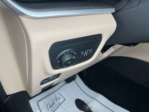 Used 2023 Jeep Grand Cherokee Limited w/ Trailer Tow Prep Group (B) image 14