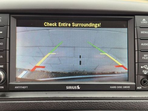 Used 2014 Chrysler Town & Country Touring-L w/ Driver Convenience Group FWD image 12