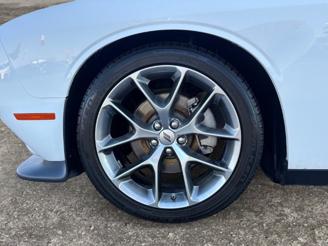 Used 2022 Dodge Challenger GT RWD image 14