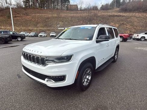 Used 2024 Jeep Wagoneer 4WD image 8