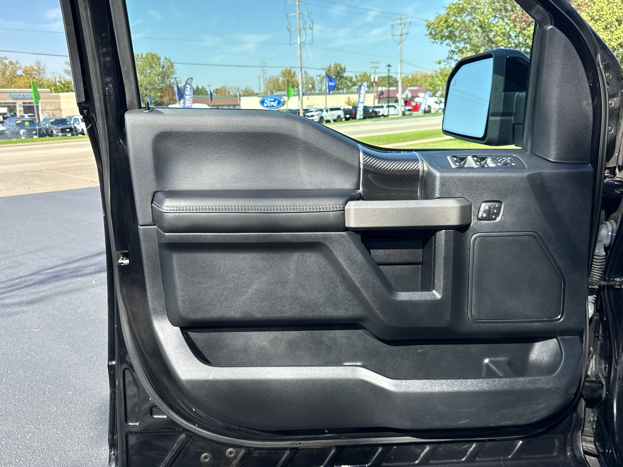 Used 2019 Ford F150 Raptor w/ Equipment Group 802A Luxury AWD/4WD image 26