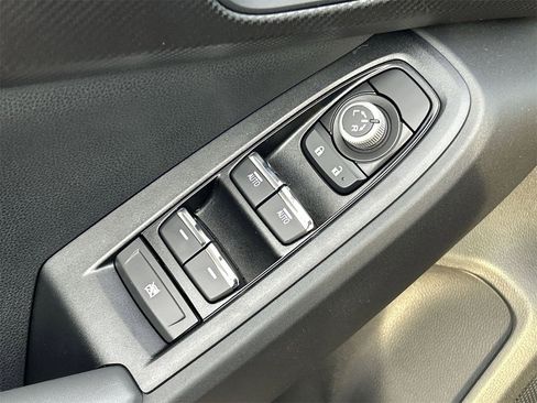 New 2026 Subaru Crosstrek 2.5i Limited w/ Crosstrek Mirror Package image 17