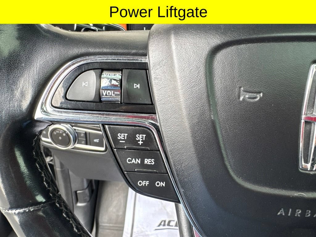 Used 2018 Lincoln Navigator Reserve AWD/4WD image 16