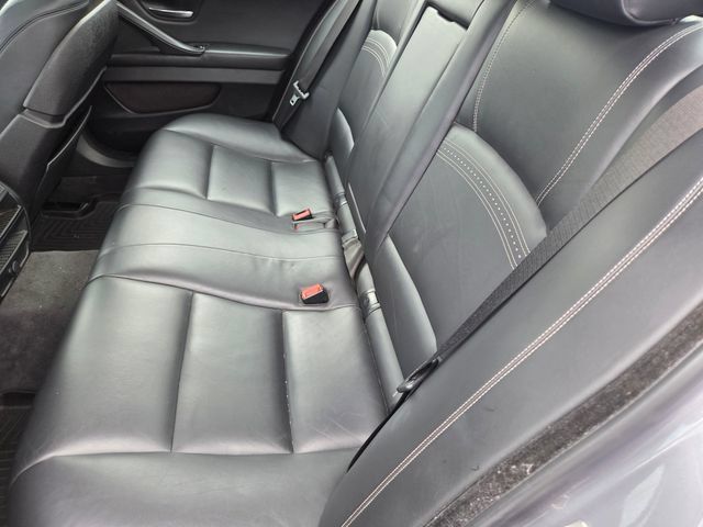 Used 2016 BMW 550i xDrive Sedan w/ M Sport AWD/4WD image 12