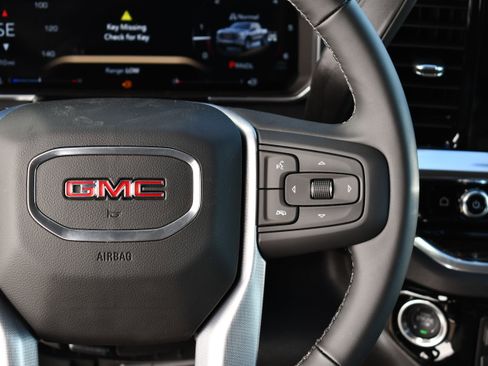 New 2026 GMC Sierra 1500 SLE w/ Preferred Package image 18