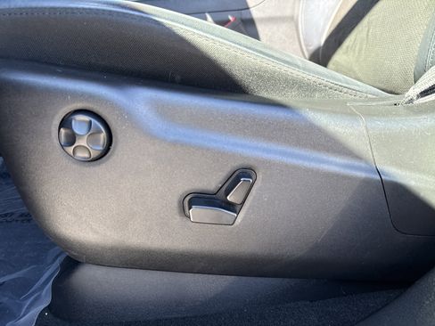 Used 2019 Jeep Grand Cherokee Altitude image 13