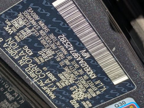 Used 2023 Kia Seltos S image 32