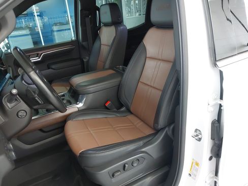 Certified 2023 Chevrolet Silverado 1500 High Country w/ High Country Premium Package AWD/4WD image 22