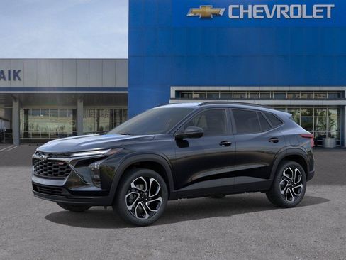 New 2026 Chevrolet Trax RS w/ Driver Confidence Package FWD image 2