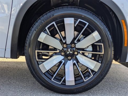 New 2025 Mitsubishi Outlander SEL image 11