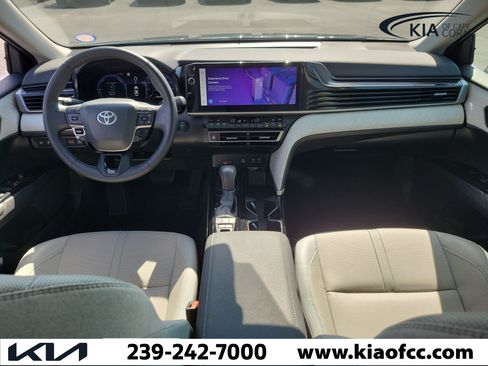 Used 2025 Toyota Camry XLE FWD image 16