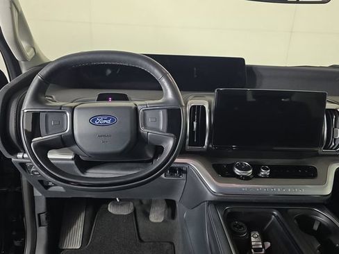 Certified 2025 Ford Expedition Max Platinum AWD/4WD image 10