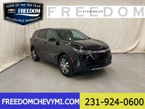 Used 2024 Chevrolet Equinox LT AWD/4WD image 1