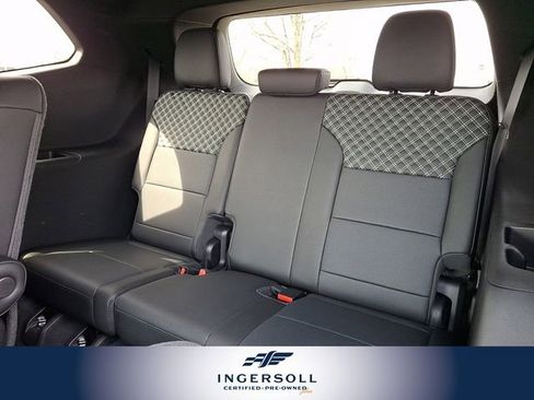 Used 2025 GMC Acadia Denali w/ LPO, Floor Liner Package image 20