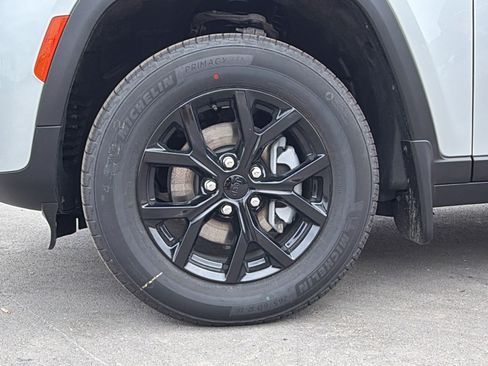 New 2026 Jeep Grand Cherokee Altitude AWD/4WD image 23