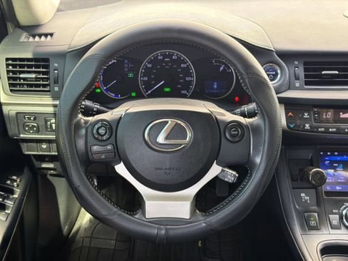 Used 2014 Lexus CT 200h FWD image 11