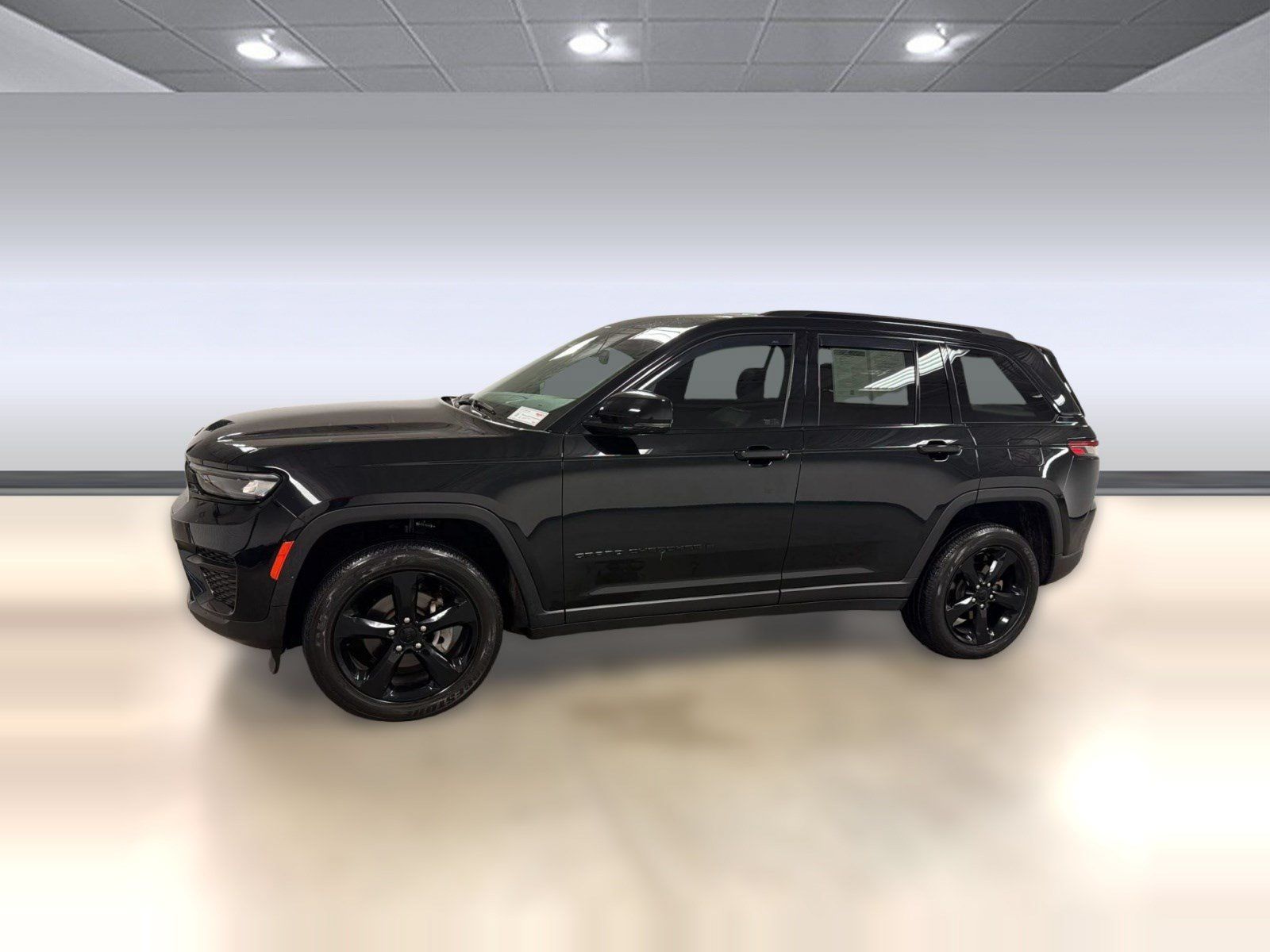 Used 2023 Jeep Grand Cherokee Altitude AWD/4WD image 28