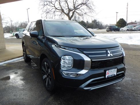 New 2026 Mitsubishi Outlander SE image 7