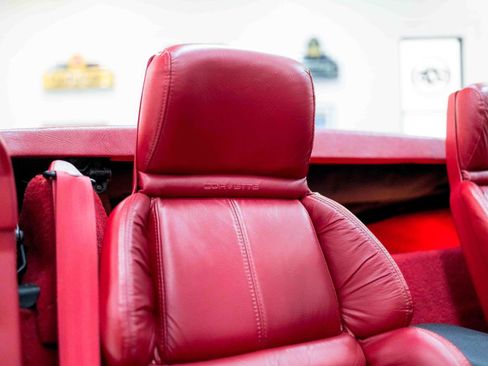 Used 1990 Chevrolet Corvette Convertible image 69