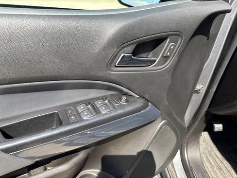 Used 2019 Chevrolet Colorado Z71 AWD/4WD image 24
