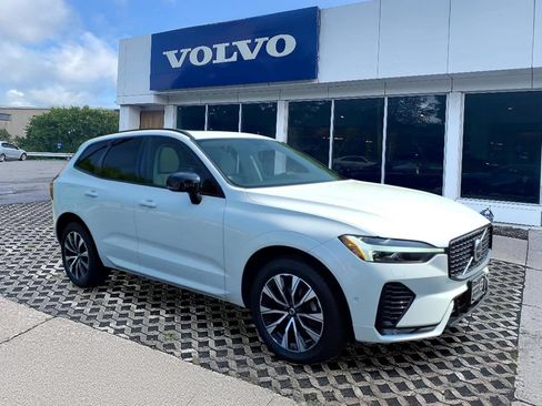 Certified 2023 Volvo XC60 B5 Plus w/ Climate Package AWD/4WD image 1