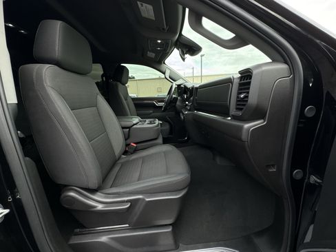 Used 2025 Chevrolet Silverado 1500 LT AWD/4WD image 26