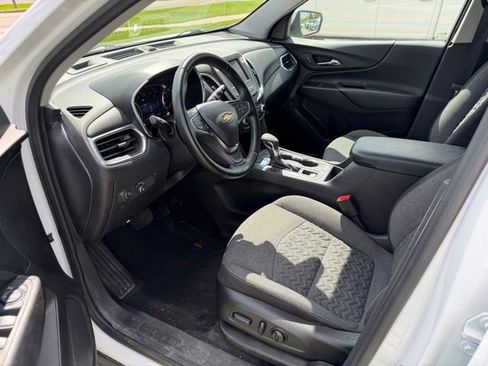 Used 2024 Chevrolet Equinox LT AWD/4WD image 12